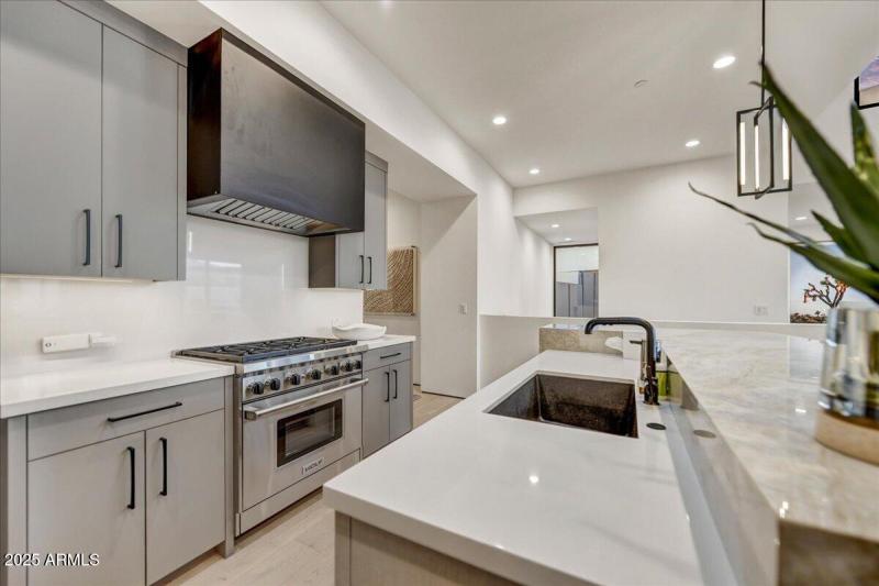 23-Kitchen Detail - Copy