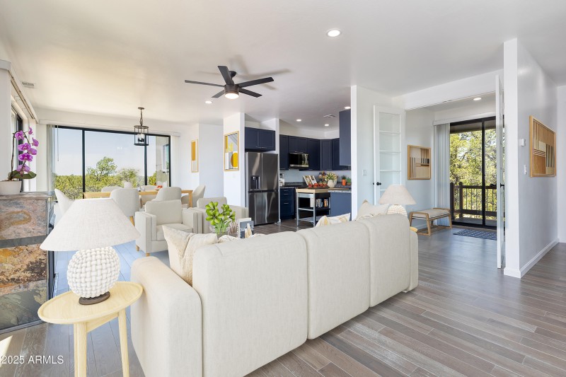 2943 E Lookout Ln (22)