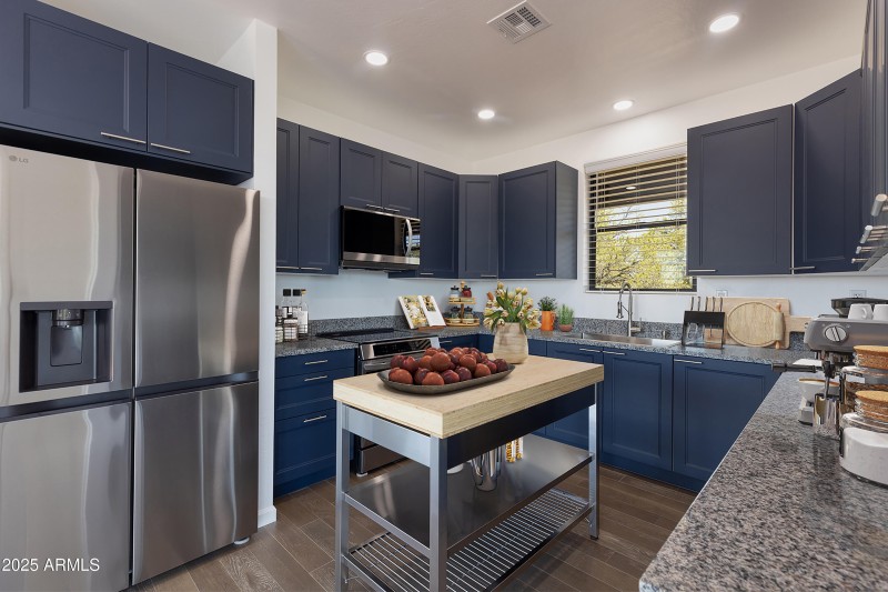 2943 E Lookout Ln (23)