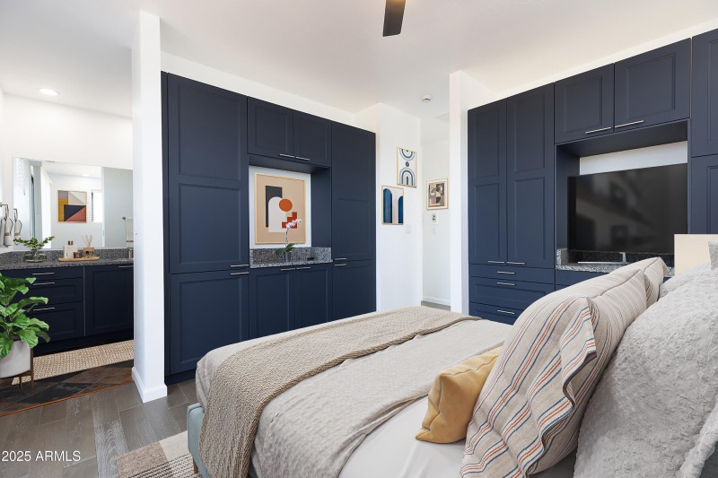 2943 E Lookout Ln (27)