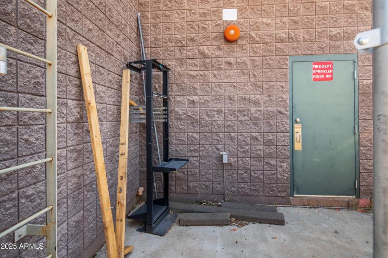 JL_280MainSt-exteriors-20