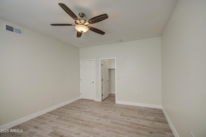 Bedroom 2-pic 3