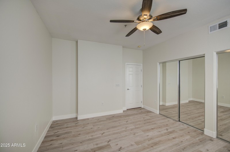 Bedroom 1-pic 3
