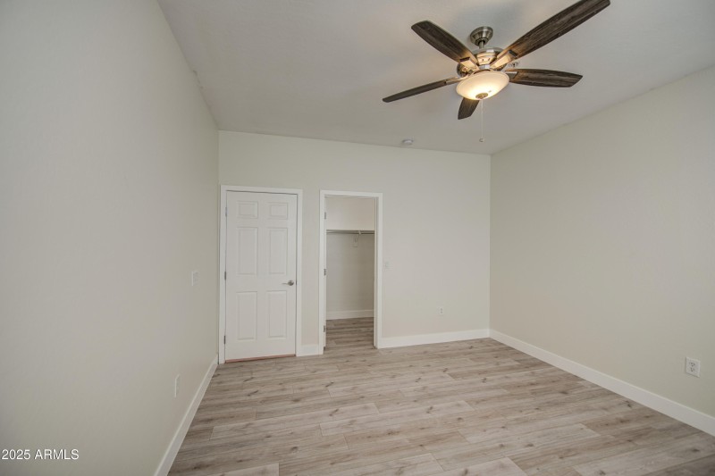 Bedroom 2-pic 2