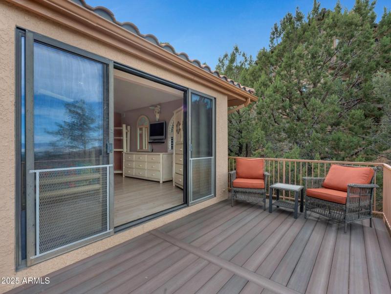 029_Primary Suite Deck Access