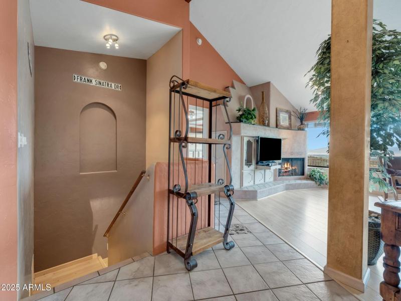 033_Stairway to lower level