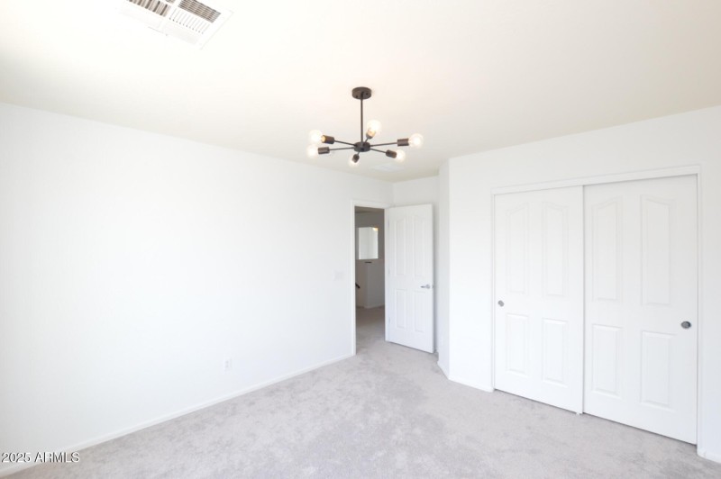 f24c7400-3151-45d1-a692-131906b058cd