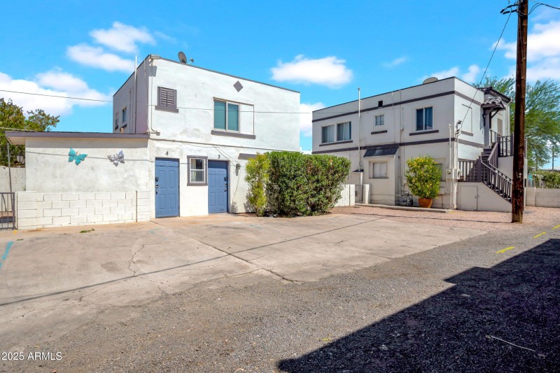 5-custom-712 E Pierce St-5