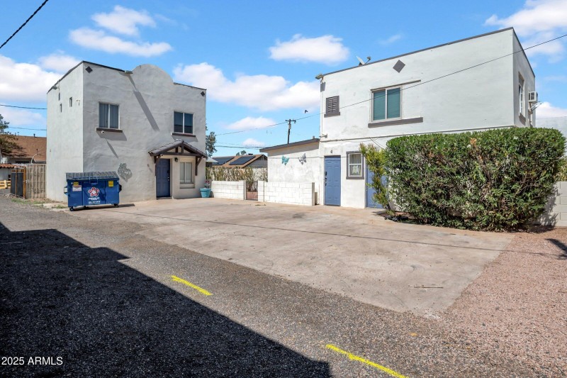 7-custom-712 E Pierce St-7