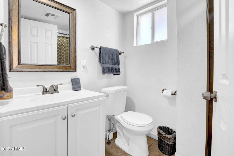 13-custom-712 E Pierce St-13