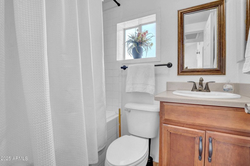 40-custom-712 E Pierce St-40