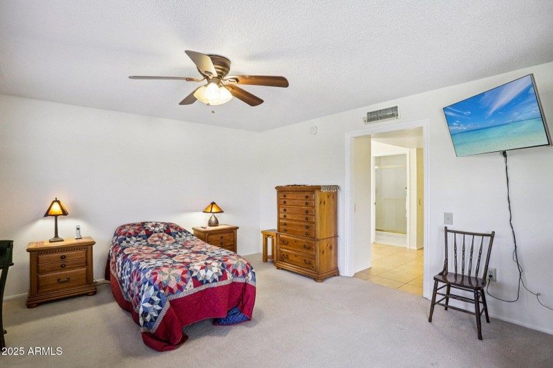 29-web-or-mls-W Foxfire Dr-1706-029