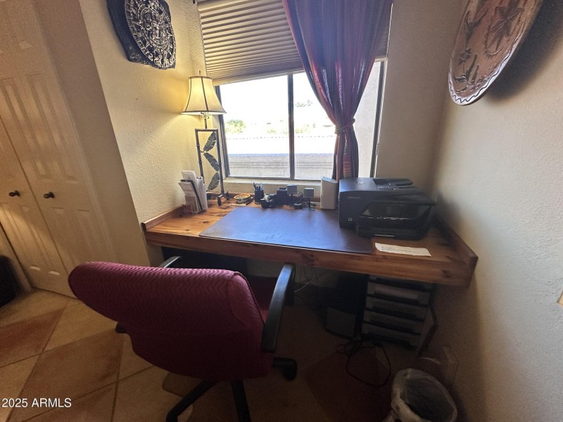 Built In Desk