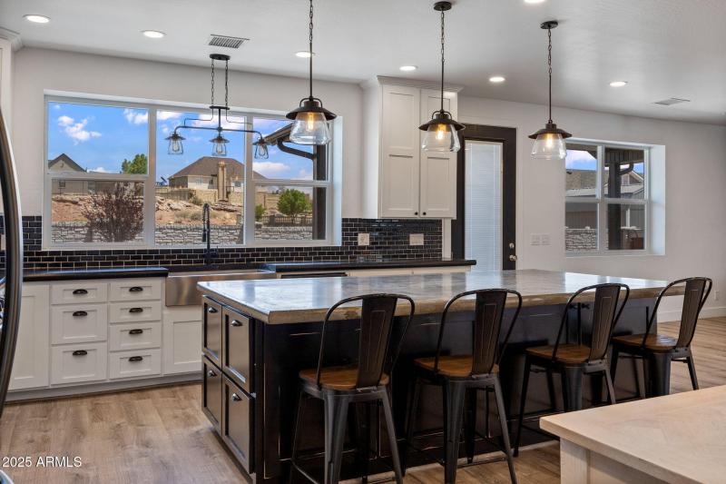 1738W7thSSt-Snowflake-AZ-10