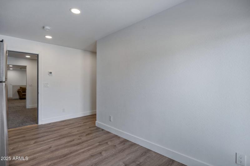 1738W7thSSt-Snowflake-AZ-30