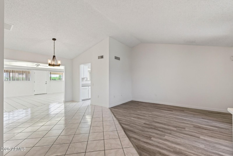 12_20603_N_147th12_mls