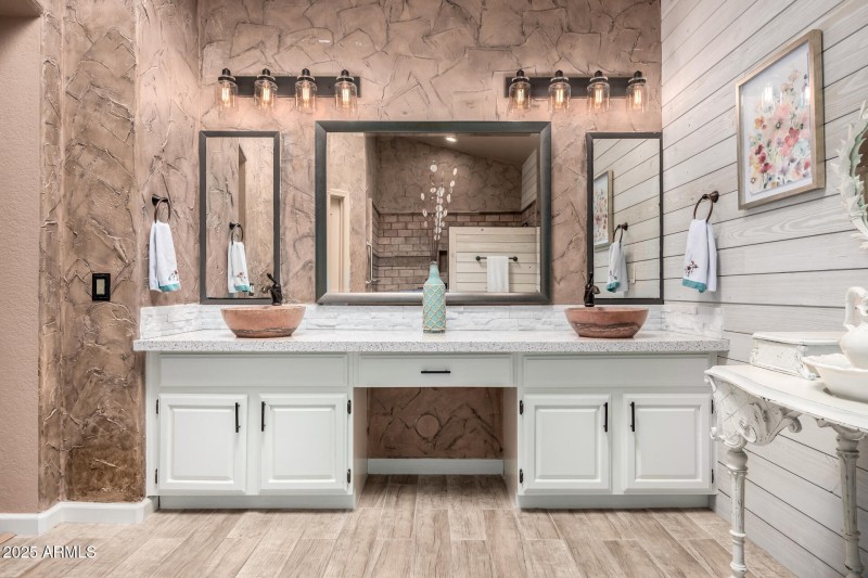 Updated Primary Bathroom