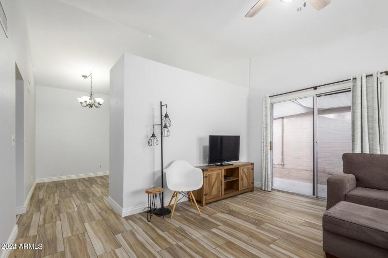 20220706115613292165000000-o