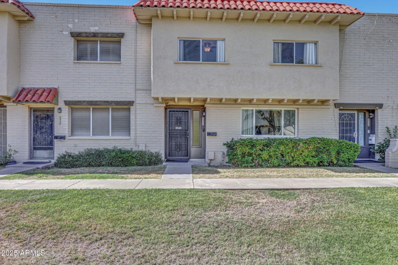 1-web-or-mls-6833-e-osborn-rd-e