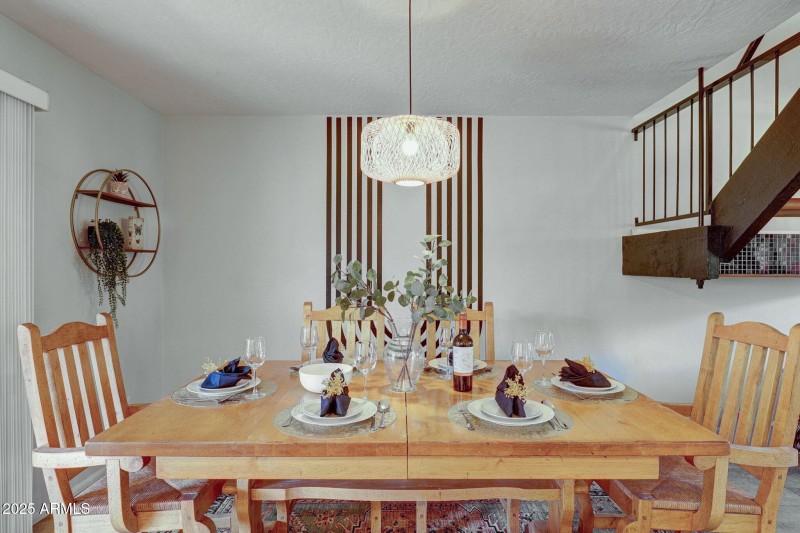 11-web-or-mls-6833-e-osborn-rd-e