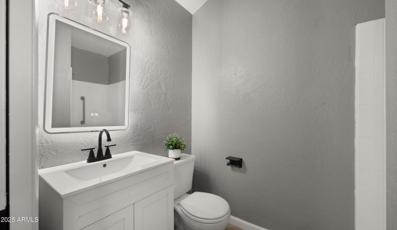 Downstairs Ensuite Bathroom