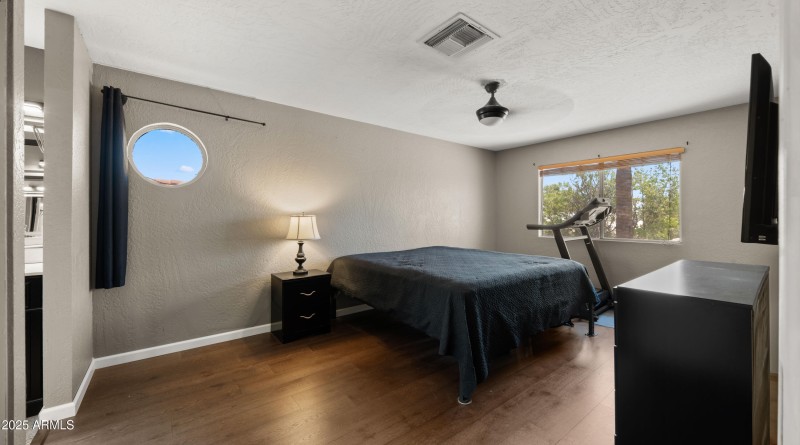 Primary Bedroom - Main