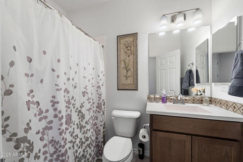 019__678 E Cobble Stone Dr