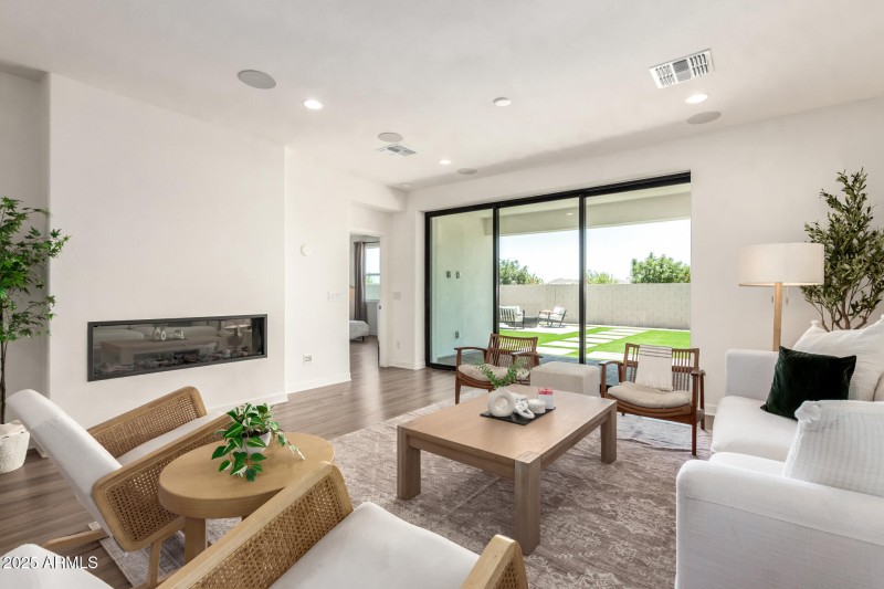 9-foot ceilings & cozy fireplace