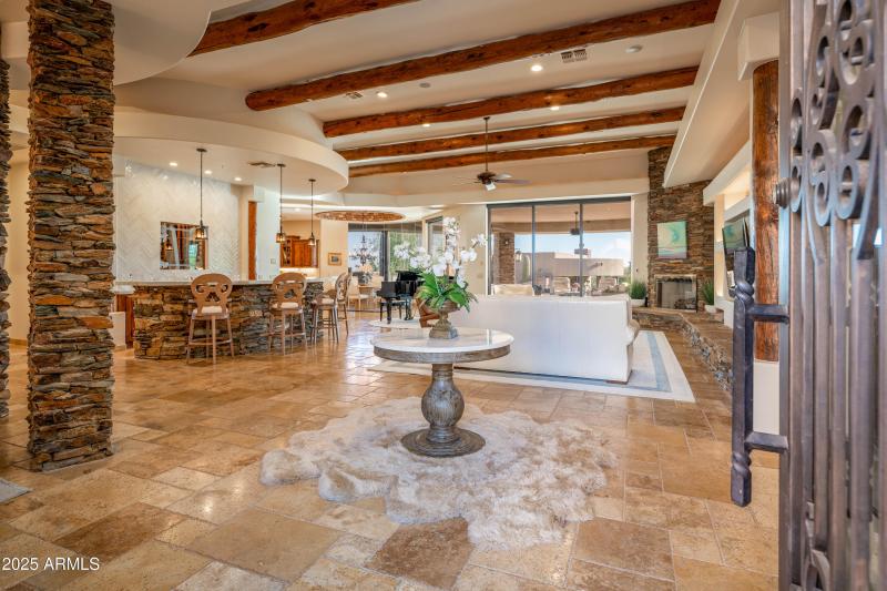 Impressive Great Room Ebtry