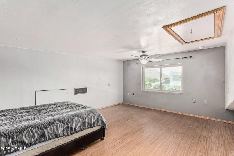 684990_32 Presidio.rev1