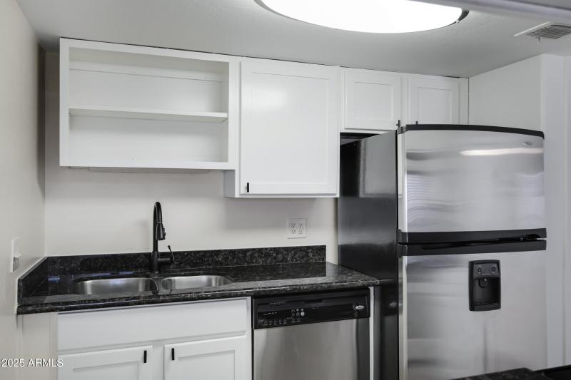 3619 E Monterosa St Apt 202-12