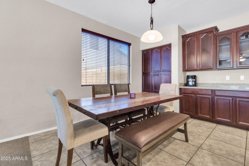 742 E Kingbird Dr-42