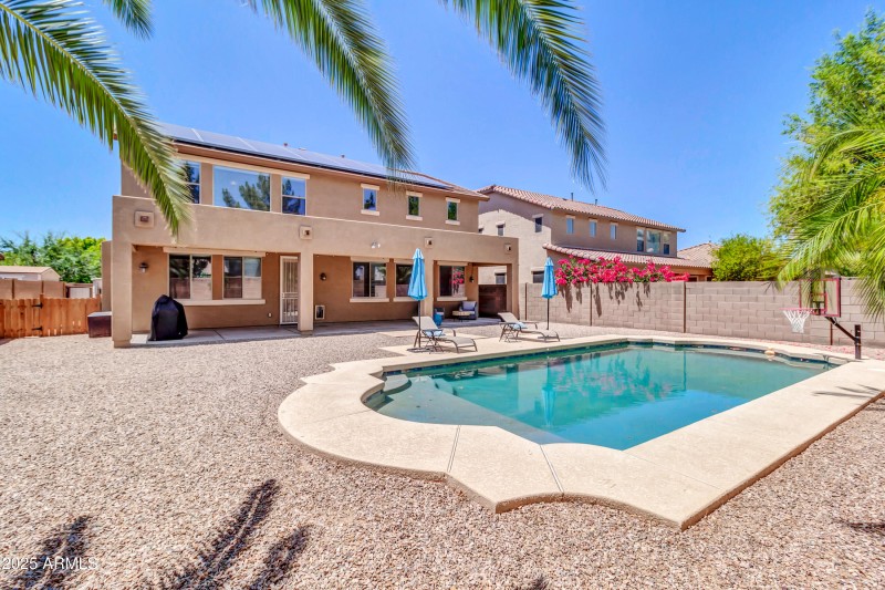 742 E Kingbird Dr-54