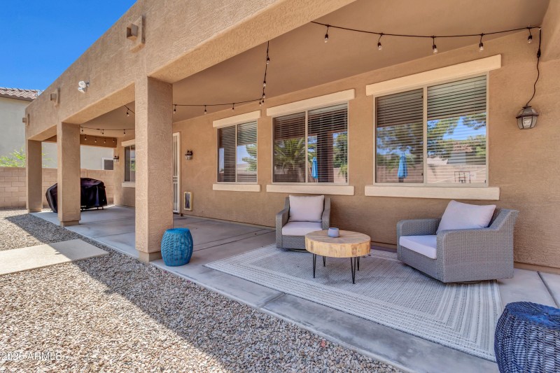 742 E Kingbird Dr-57