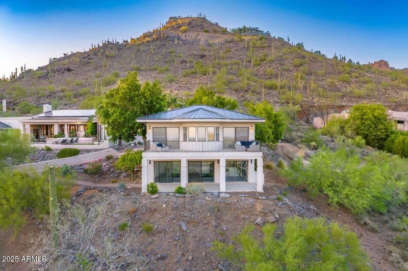 Separate Guest House with Views