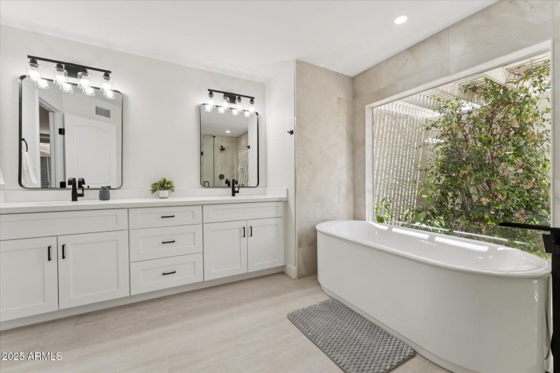 24-024-primary-bathroom