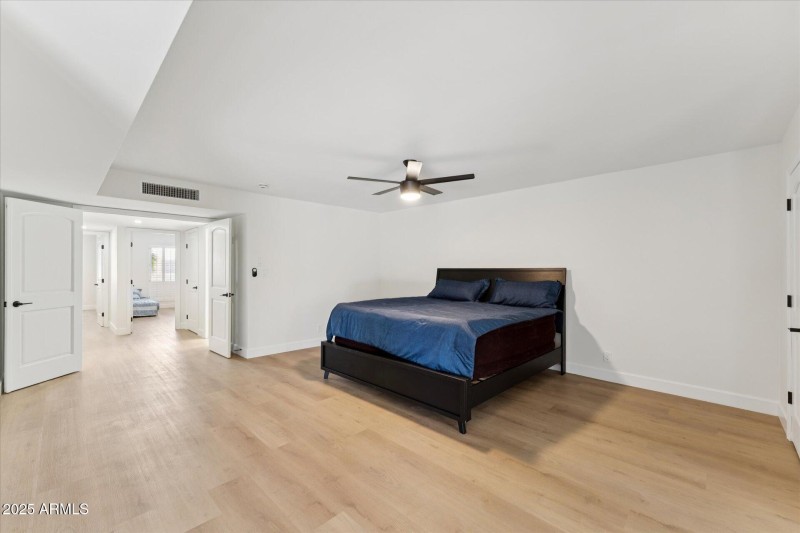 22-022-primary-bedroom