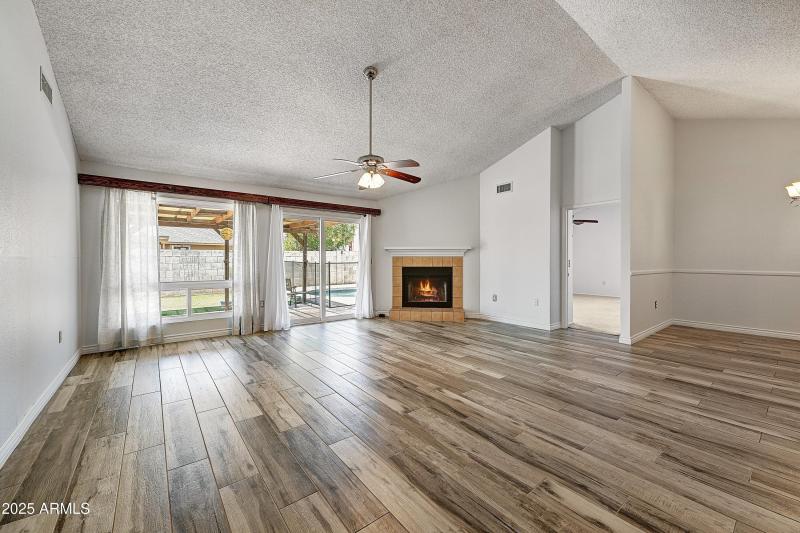 Great room with vaulted ceilings