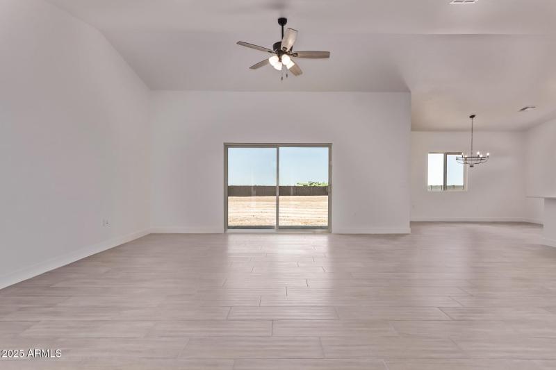 09 Sandstone Mountain