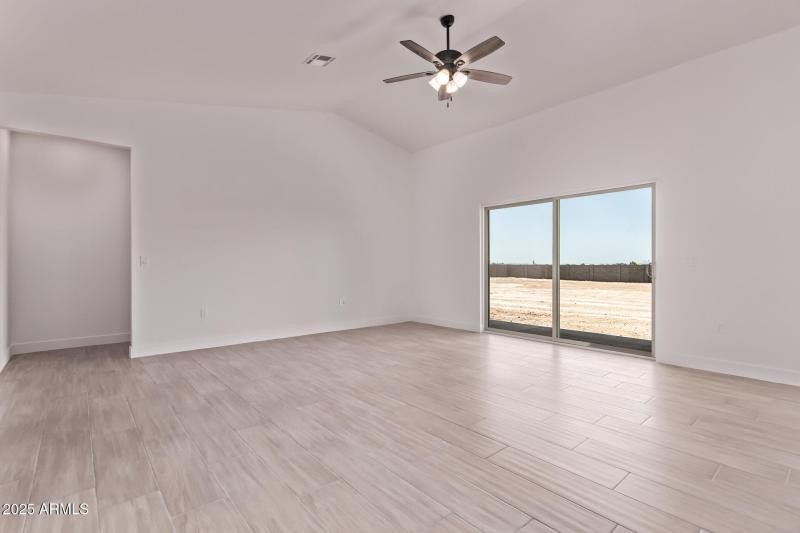 10 Sandstone Mountain