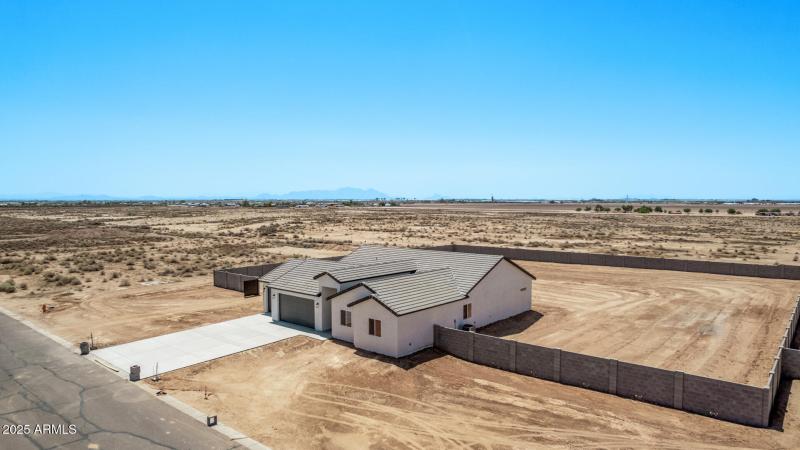 41 Sandstone Mountain Drone