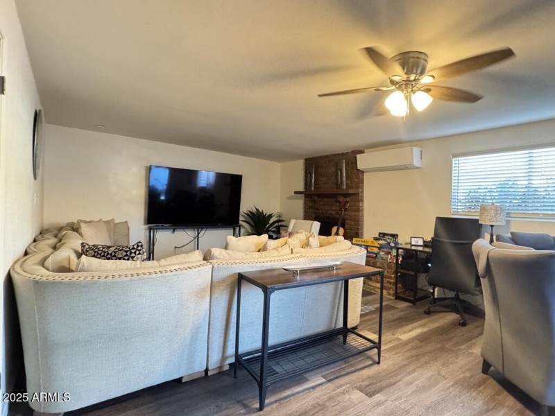 48355298-1A9A-4F4B-B522-7F84AF1B7185_1_1