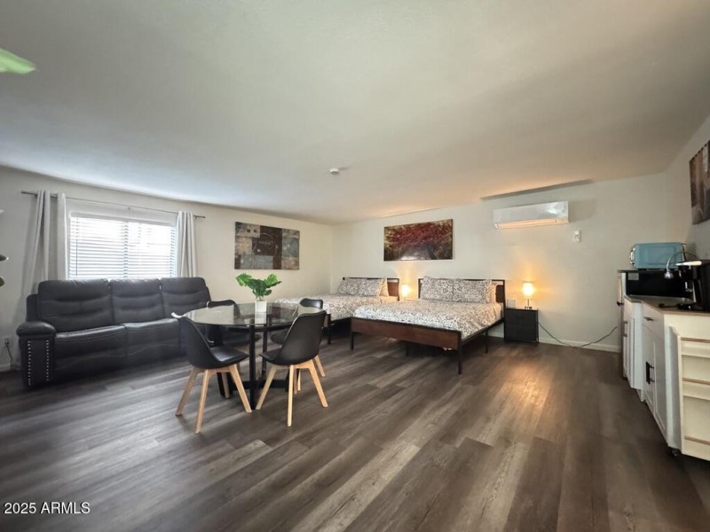 312E447F-F1D3-4CF8-9851-012D5E2F8F77_1_1