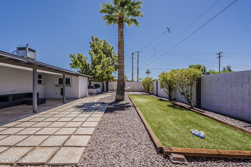 PERFECT FOR ENTERTAINING