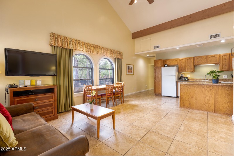 photo (2) roundhouse resort PT 052925