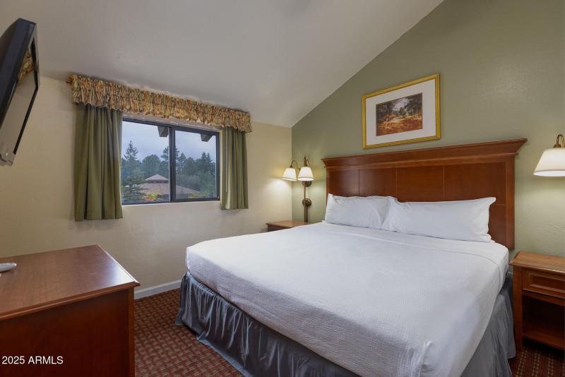 photo (16) roundhouse resort PT 052925