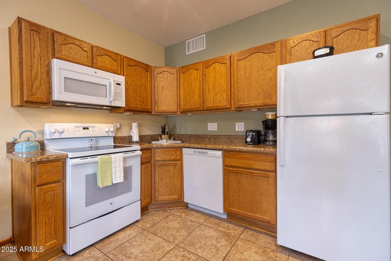 photo (31) roundhouse resort PT 052925