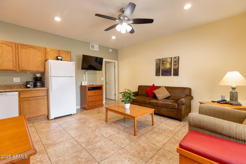 photo (32) roundhouse resort PT 052925