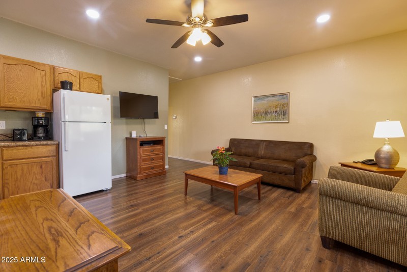 photo (33) roundhouse resort PT 052925