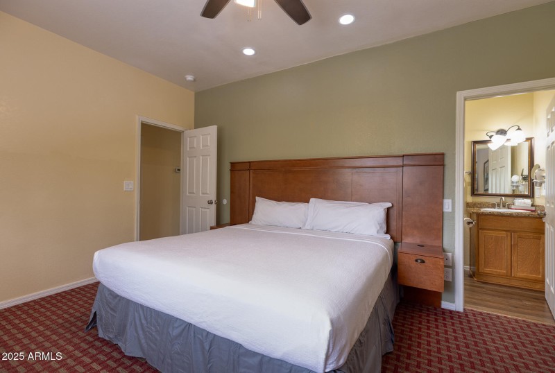 photo (38) roundhouse resort PT 052925